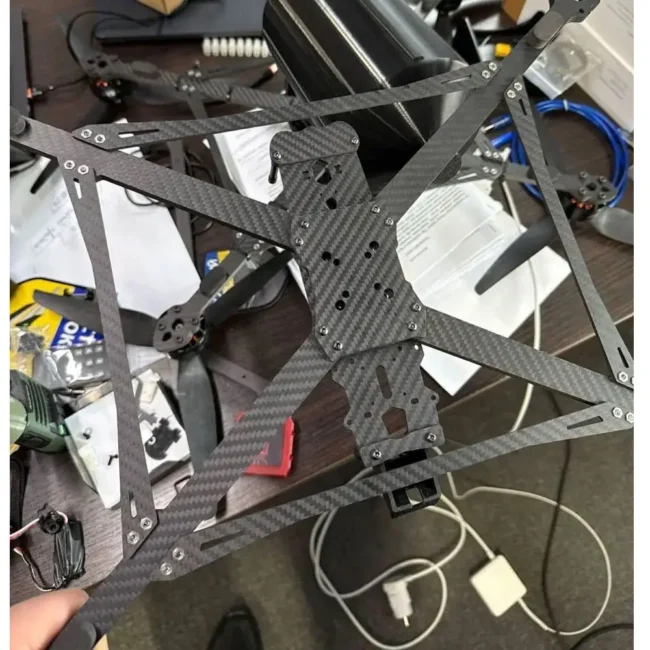 dron-fpv_rama-kvadrokoptera-mark4-v3-pro-13-dyujmova-karbon_04